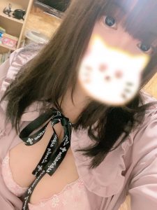 本日急遽19時から閉店まで出勤します♡